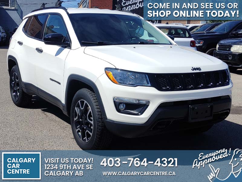 Used SUV 2019 Jeep Compass White for sale in Calgary