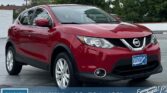 Used SUV 2017 Nissan Qashqai Red ** for sale in Calgary