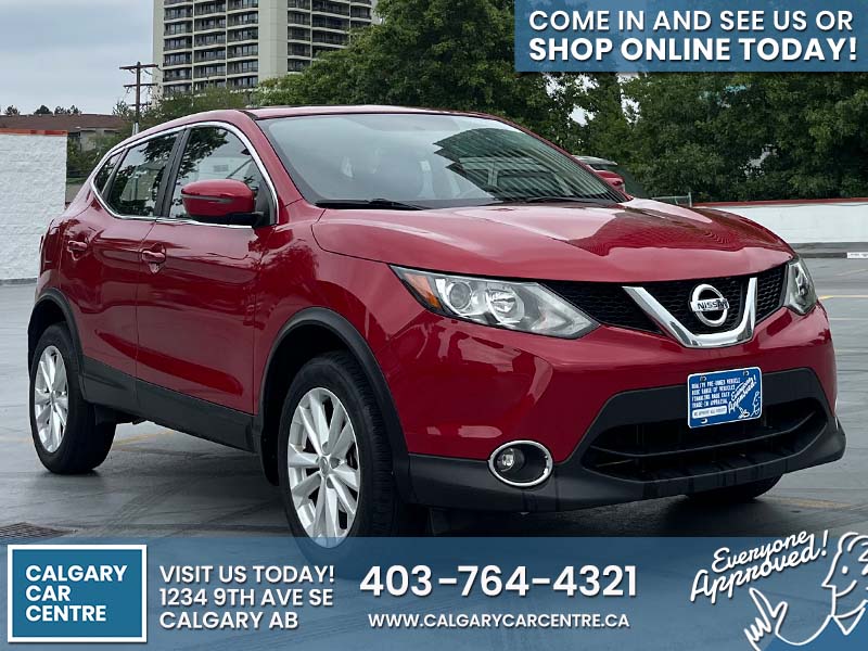 Used SUV 2017 Nissan Qashqai Red ** for sale in Calgary