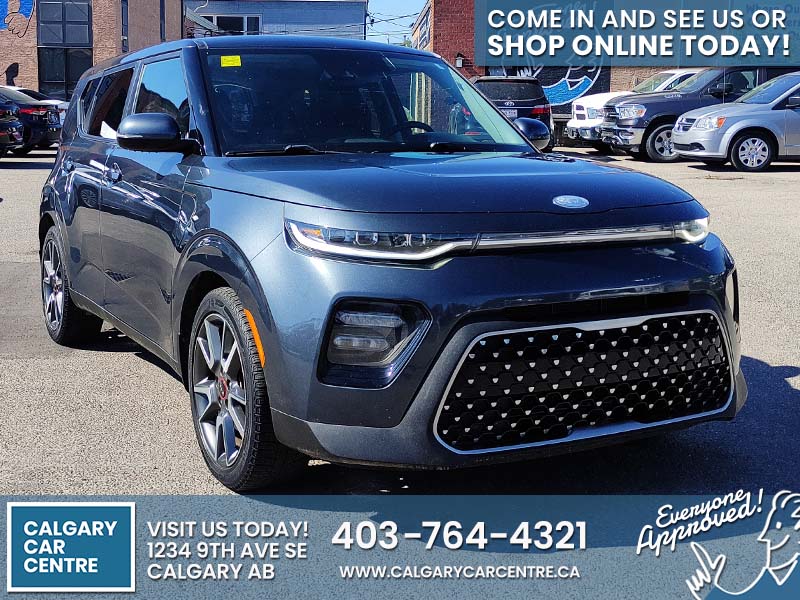 Used SUV 2020 Kia Soul Gray for sale in Calgary