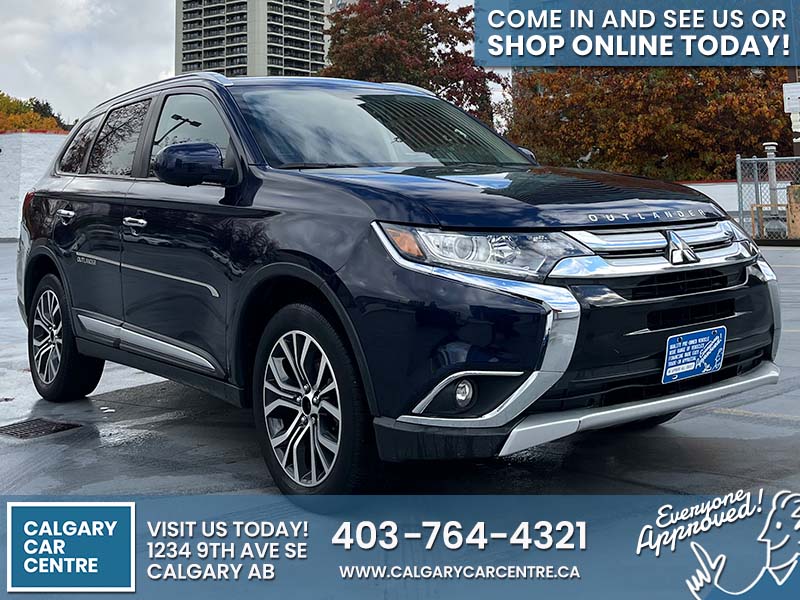 Used SUV 2018 Mitsubishi Outlander Blue ** for sale in Calgary